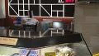 電車の中で食べるお弁当をよく購入