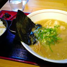 美味しい無化調のラーメン