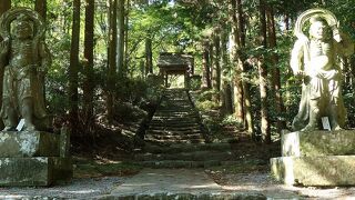 国東半島の真ん中　味わい深い佇まいのお寺