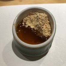 サービスで、デザートには信玄餅