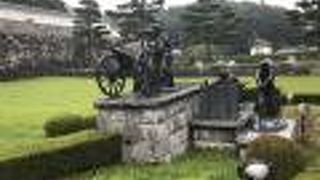 二本松少年隊群像（二本松）：二本松城跡に