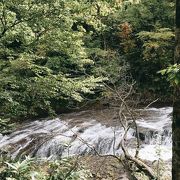 「白扇（はくせん）の滝」北海道恵庭市ラルマナイ川