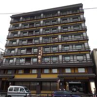 JR奈良駅そばで、とっても便利な場所にあります。