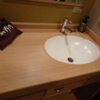 バスルームとは別にある、洗面台。便利です。