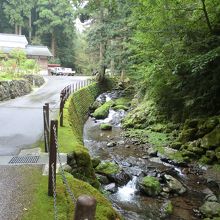 見た目は小川でした