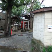 坂の上にある神社