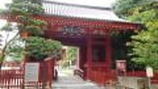 浅草寺の東側にある門