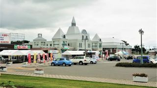 観光・買い物・食事と３拍子揃ってます！　～　道の駅 メルヘンの丘女満別