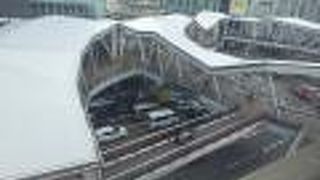 阿倍野歩道橋のスポンサーが鮨屋萬助．から 友安製作所Cafe変わっていた