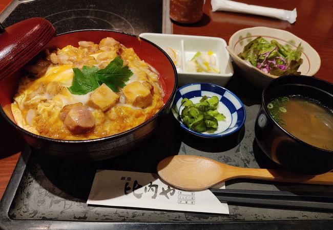 比内地鶏のお店。