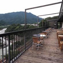 奥に寝覚めの床が見られます。