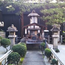 豊臣秀次公の墓所。