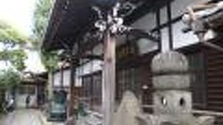 山門が印象的なお寺でした