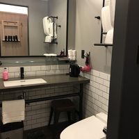 黒とピンクの世界