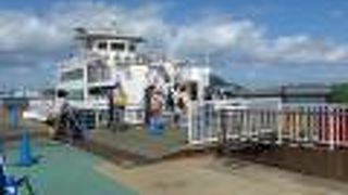 能古島観光に渡る際に利用しました。船内案内アナウンスは福岡市長の声の様でした。