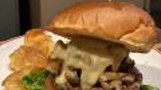 ボリューミーなバーガー