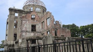 毎年８月６日の朝は特別な日です