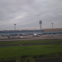 滑走路への移動中に見える風景