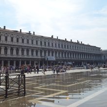 水浸しのサンマルコ広場