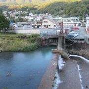 箱根の川　宮城野のインディゴに早川を眺められる足湯あり