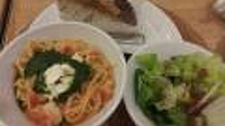 ケーキとパスタのセット