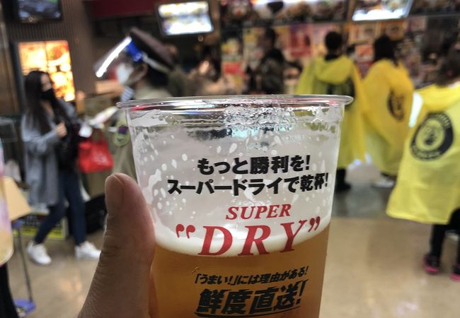 美味しいビールとアテが頼めます