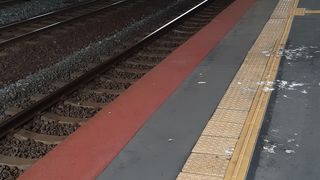 コロナ禍の土曜日の午後の列車にも関わらず、指定席の空席は残り僅かの状態でした