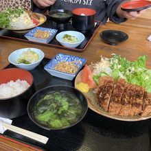 ロースかつ定食