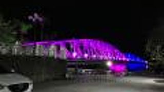 カラフルにライトアップ