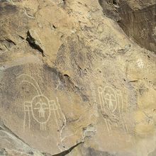 ウルトラの母に見えるのですが・・・。