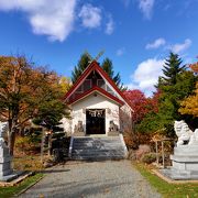 宮丘公園に隣接する西野の市街地の見晴らしのよい神社