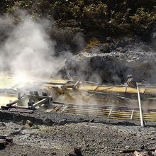 このお湯は湯ノ花畑へ