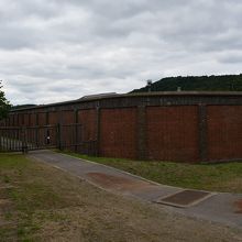 刑務所の塀