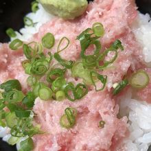 気になった「ミニねぎとろ丼」…旨かった！