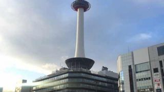 京都駅前のタワー