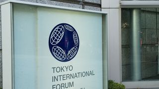 ホールがたくさん