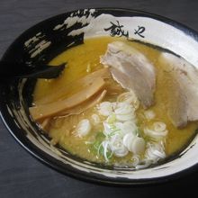 オーダーした味噌ラーメンの様子