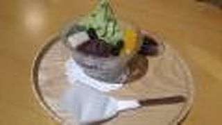 仏像のあるダイニング・カフェ