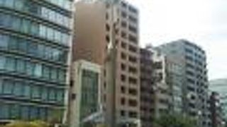 季節の花々も咲き