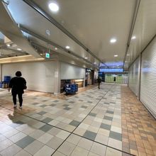 早朝のエキュート品川