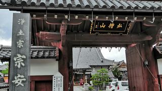 立派なお寺です