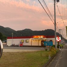 小佐越駅にあるガスト鬼怒川店とバス停