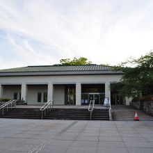 石川県立美術館