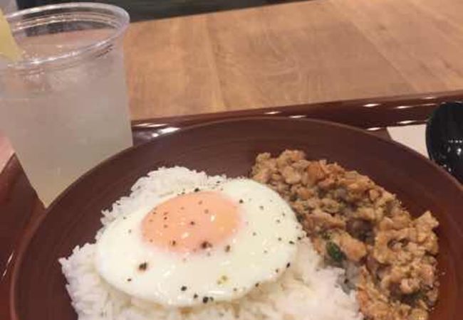 CIAL横浜のタイ料理