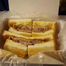 新大阪で購入。中之島ビーフサンド。松阪牛のミルフィーユカツ！