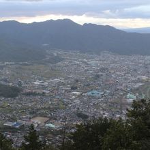 本丸跡から見た坂城の街並み