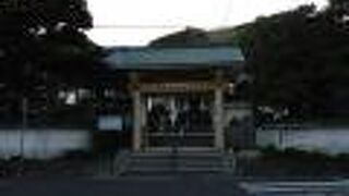 どうりで親鸞聖人の銅像が有ると思った・・・