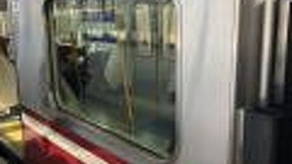 免許センターには