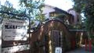 熊野速玉大社境内に建つ故郷の詩人記念館