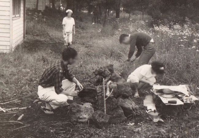 本栖湖東湖岸にあるキャンプ場です。